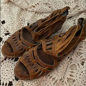 Freebird by Steven sandals ponce